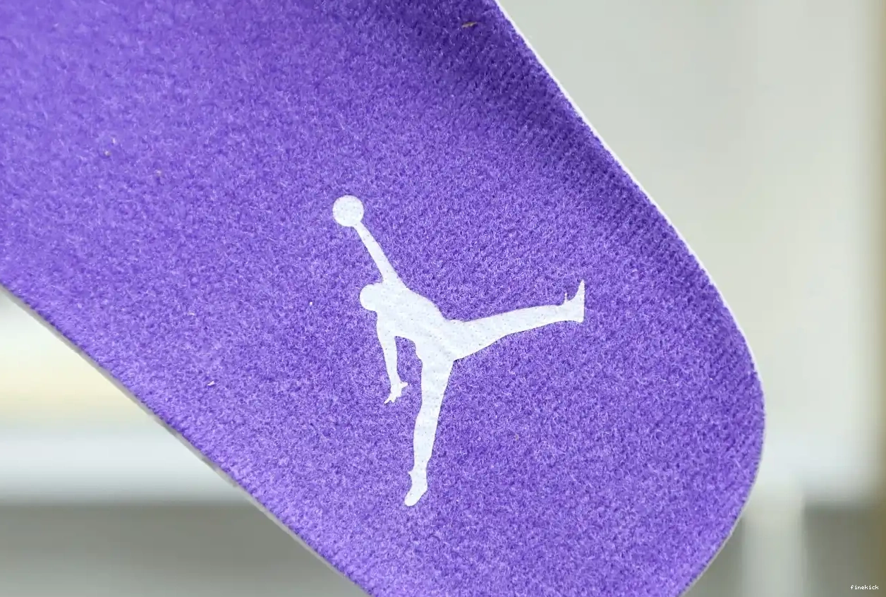 4 AIR PURPLE JORDAN METALLIC 0531